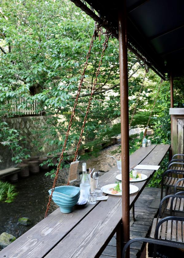 三島・源兵衛川沿いの〈#dilettante cafe（ディレッタントカフェ）〉で癒しのひとときを。