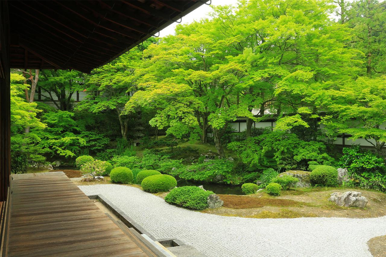 御座所庭園