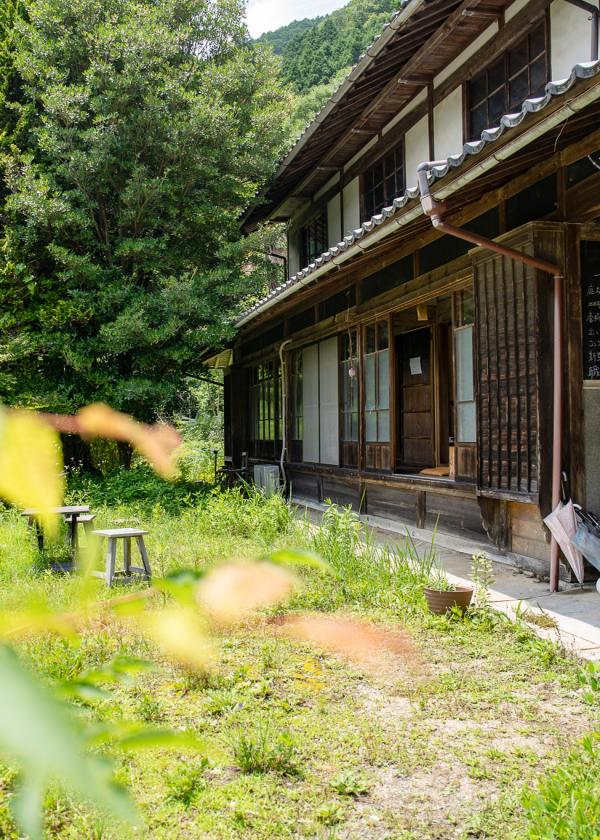 庭文庫（恵那） − 「石／聲」石原弦