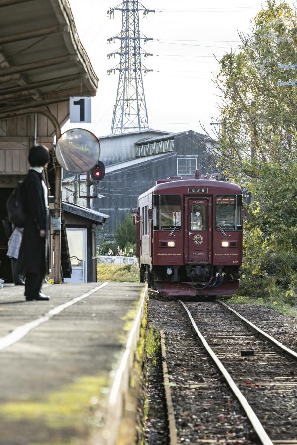「長良川鉄道」で岐阜・美濃市の“モダン”と出会う旅